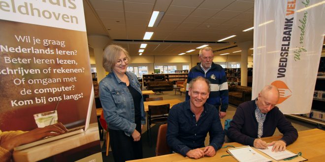 De samenwerkingsovereenkomst werd op maandag 9 maart ondertekend in de Bibliotheek Veldhoven